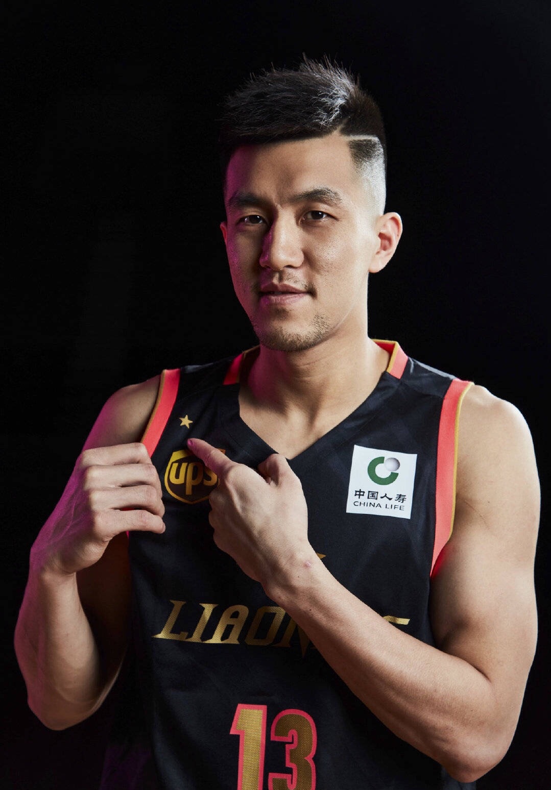 开云足球直播-包含中国女足后防好手杨凝荣获年度最佳球员奖项的词条