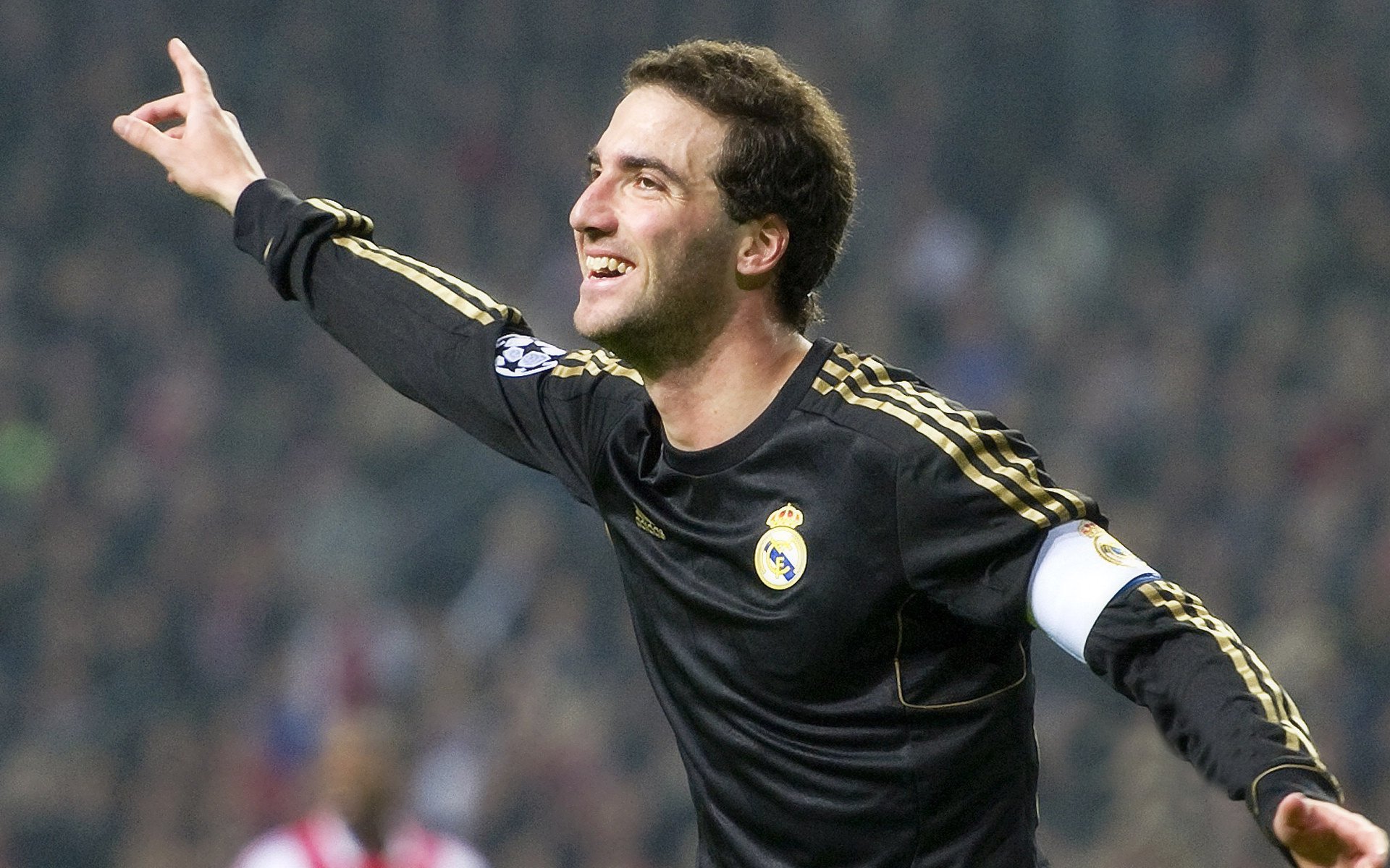 欧冠淘汰赛焦点战,韩国力量终结皇家社会,亚洲足球迎来历史性突破