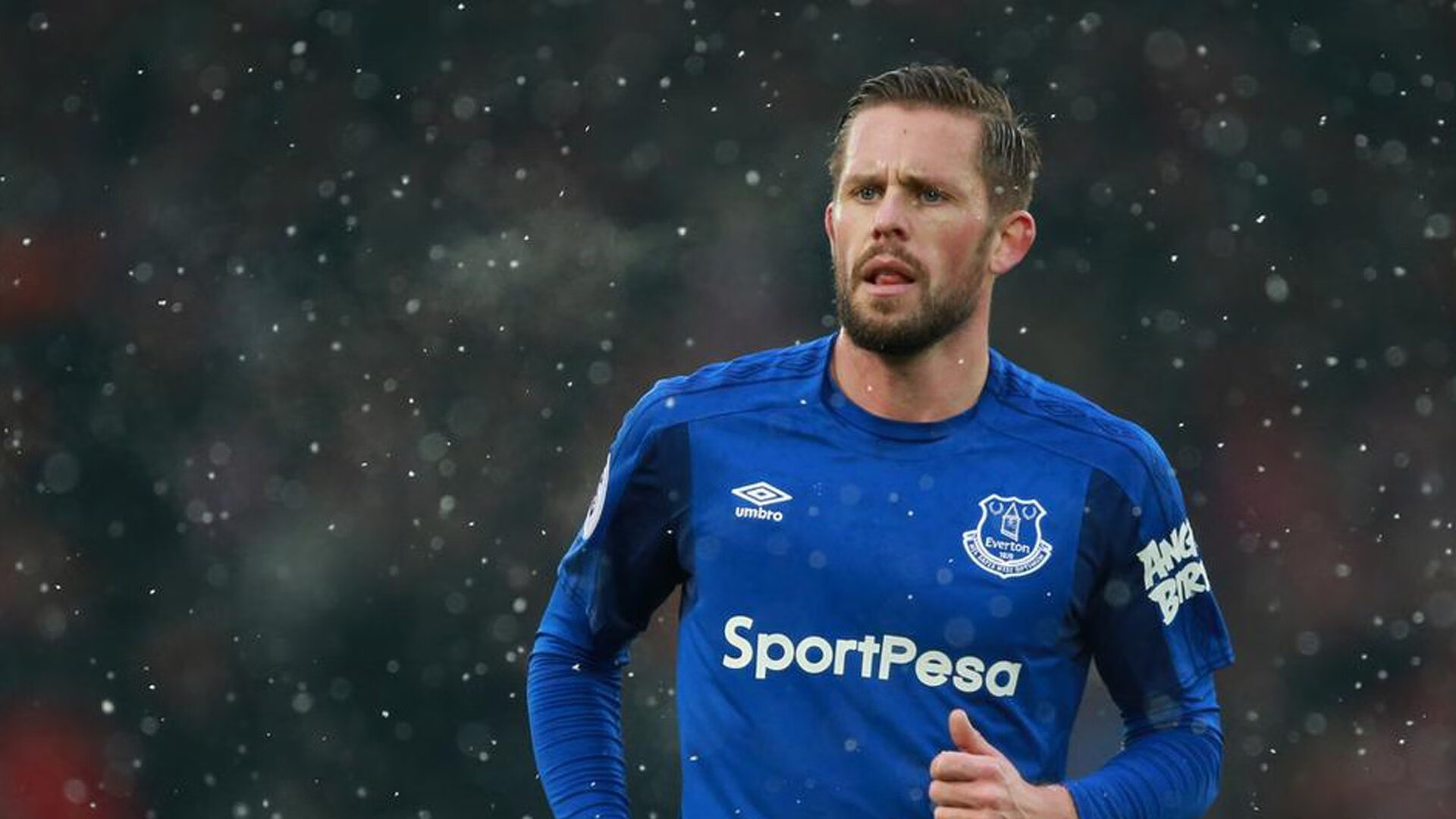 阿坎吉爆发点燃绿茵，几内亚战术击溃卫冕冠军阿尔及利亚